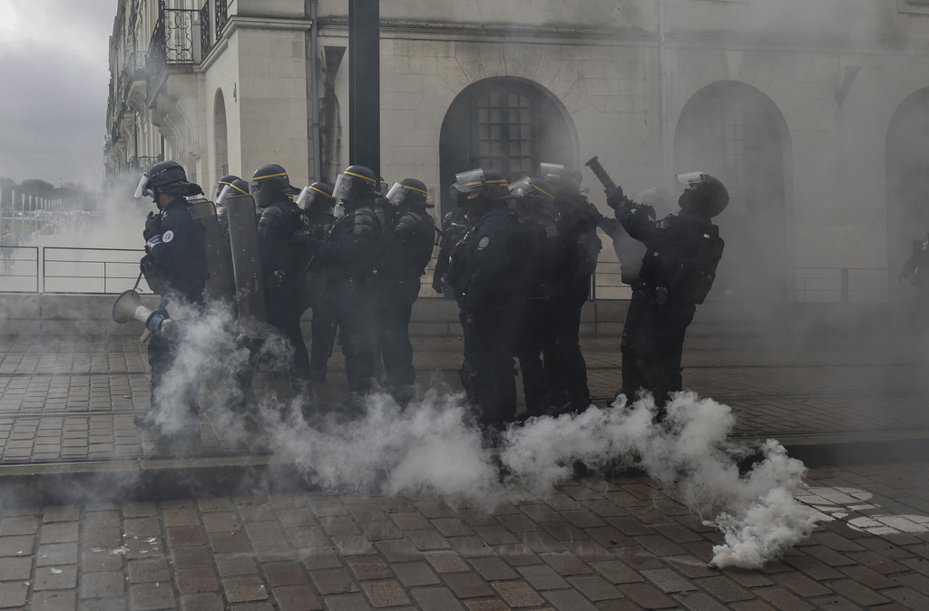 France Pension Protests AP (3)