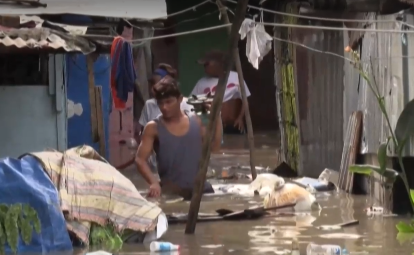 Мощен тайфун преминава през Филипините Стихията причини свлачища мащабни наводнения