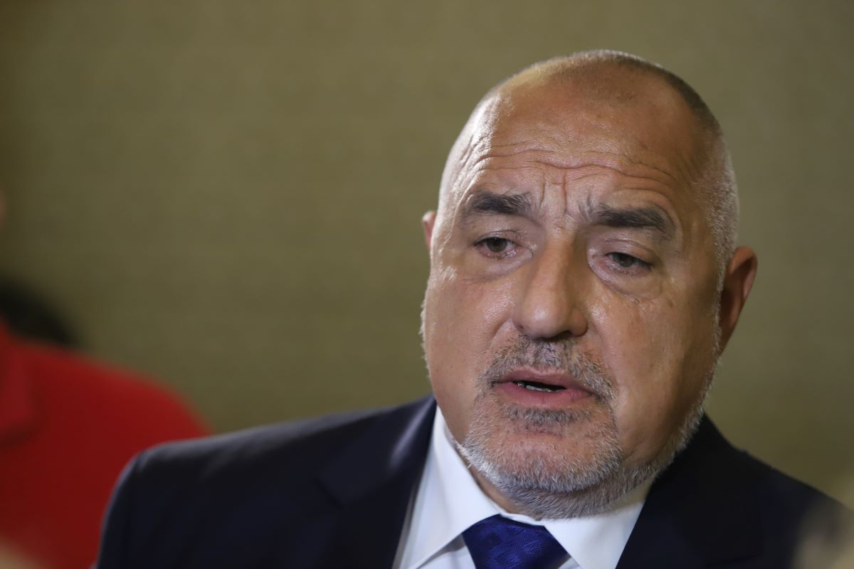 Лидерът на ГЕРБ Бойко Борисов призова президента на Българския футболен