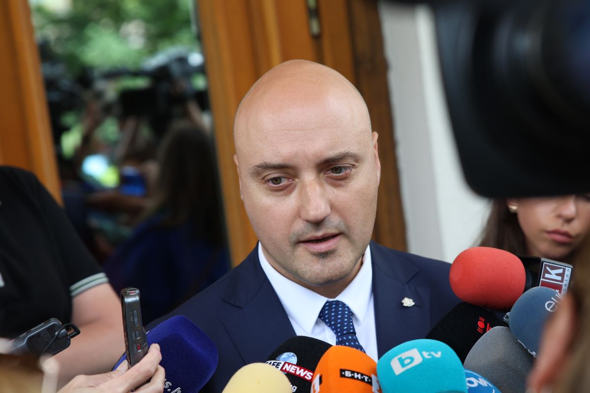 Министрите на вътрешните работи Калин Стоянов и на правосъдието Атанас