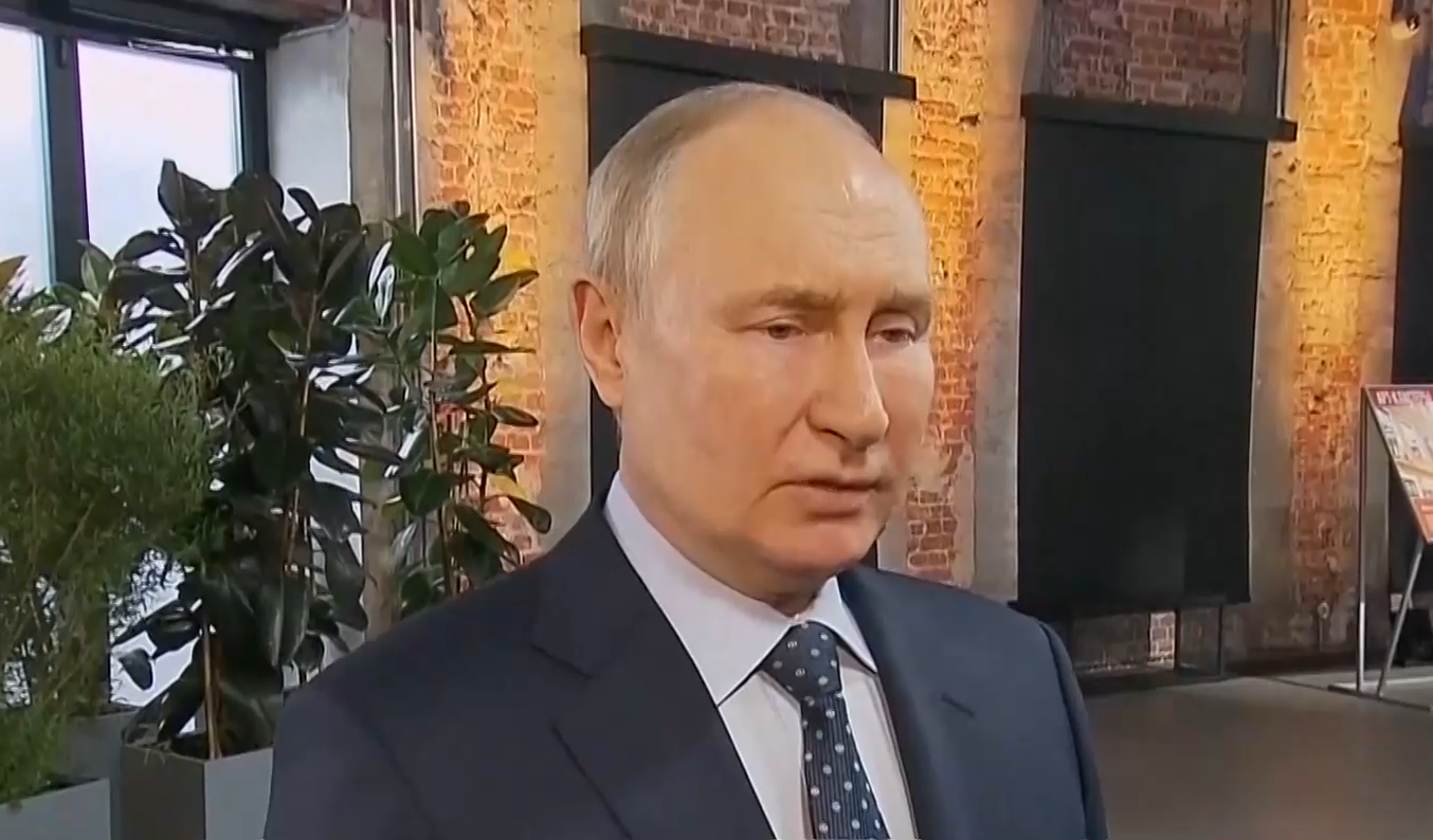 Руският президент Владимир Путин пристига на двудневно посещение в Северна