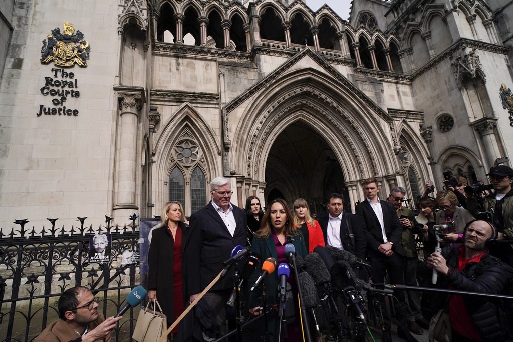 Британски съд постанови, че Джулиан Асанж не може да бъде