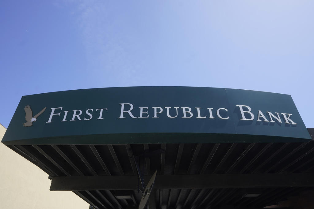 Регулаторите в Съединените щати са поели контрол над First Republic