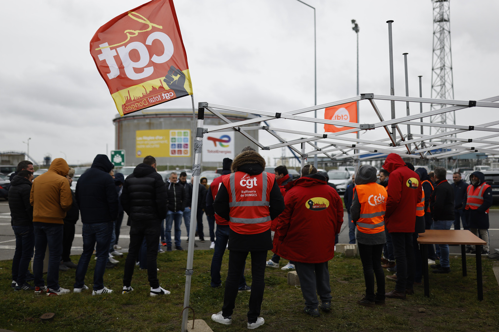 Заплахата от недостиг на горива се завърна във Франция Стачката