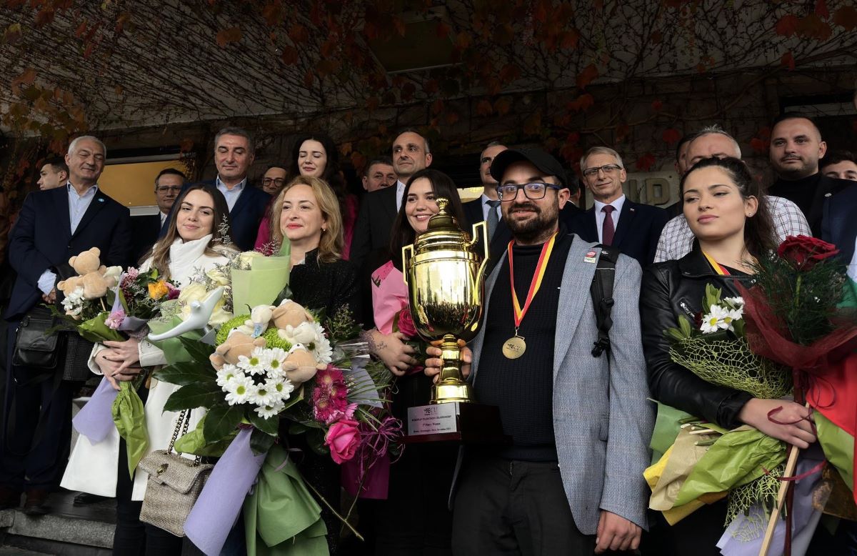 Европейските шампионки по шахмат се завърнаха в България след триумфа