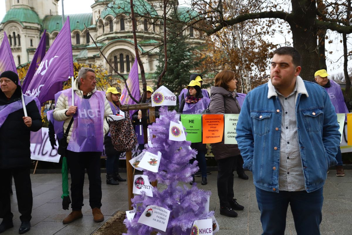 Социални работници от цялата страна излизат на протест в София  
Демонстрацията ще започне в