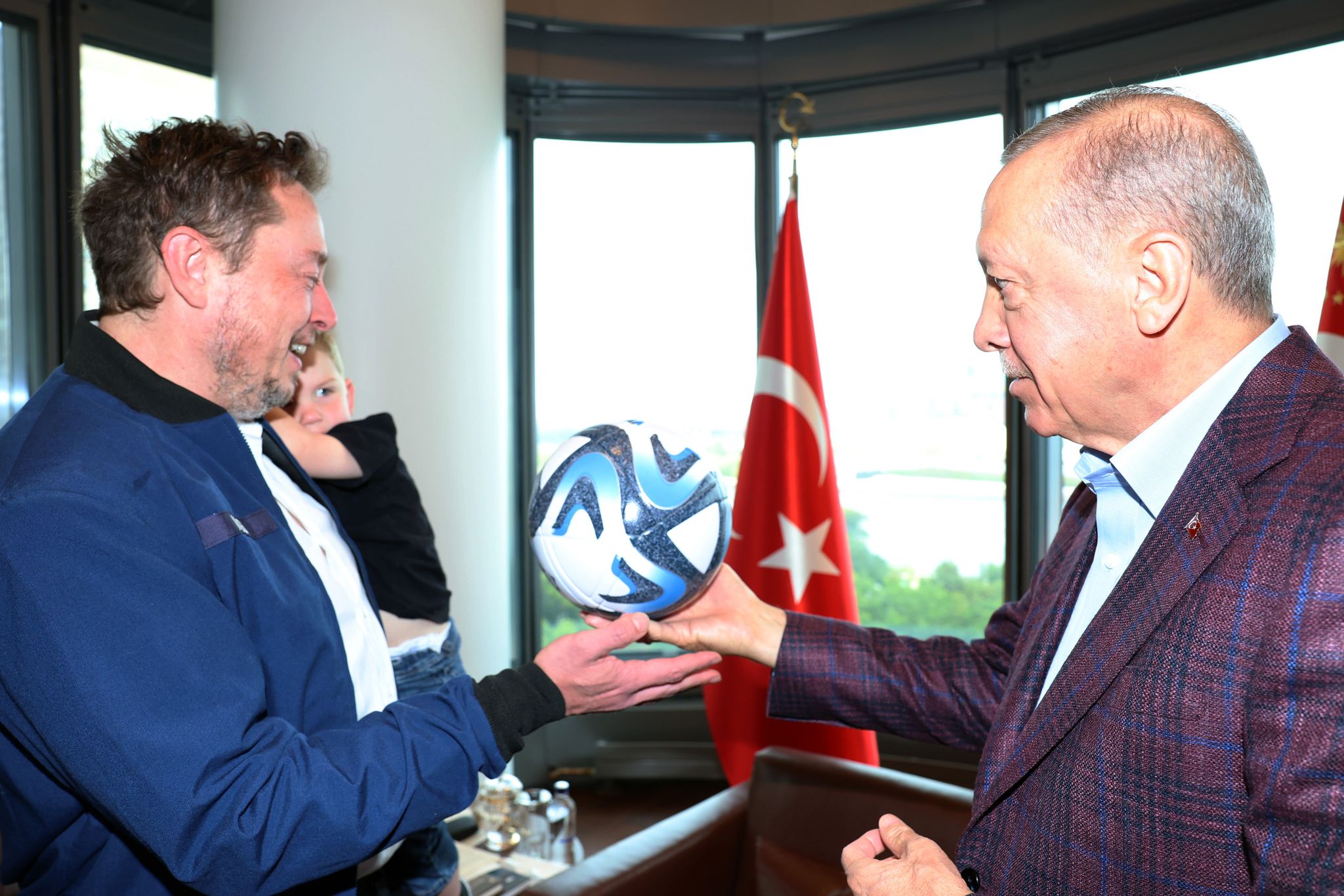 Илън Мъск се е срещнал с президента на Турция Реджеп