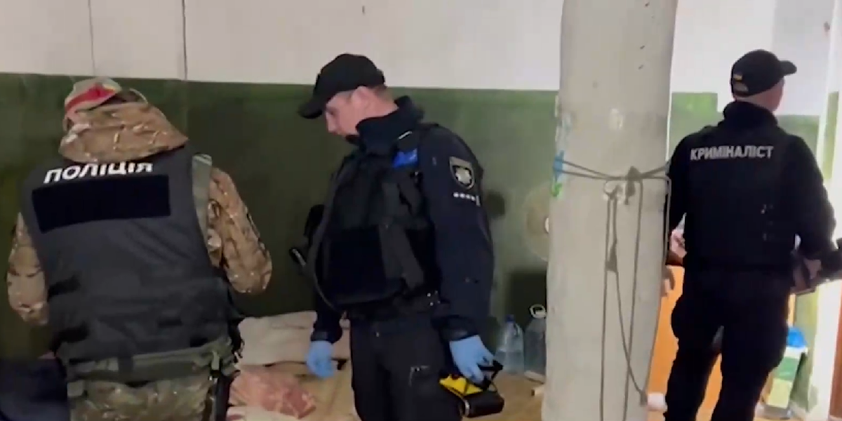 Украинските власти заявиха, че са открили 18 стаи за изтезания, докато