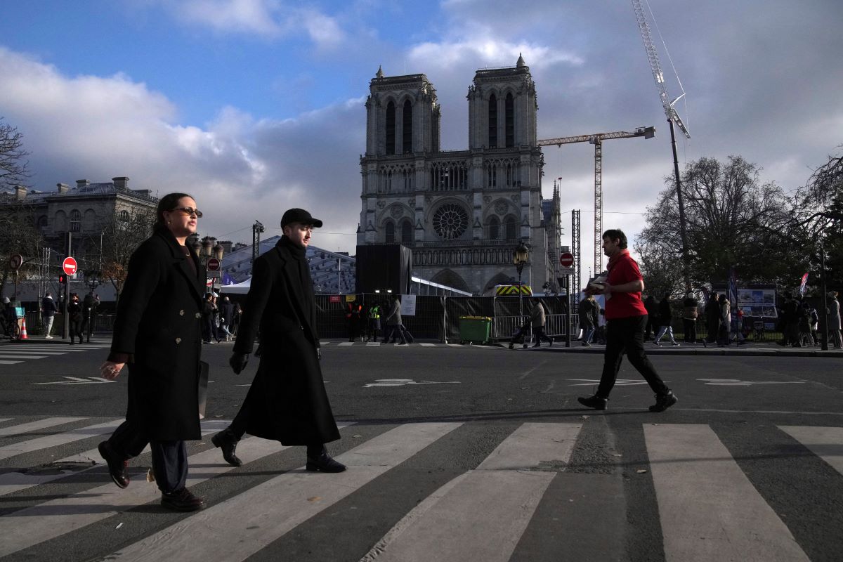 Notre Dame Notr Dam Katedrala Parij Parizh Paris AP