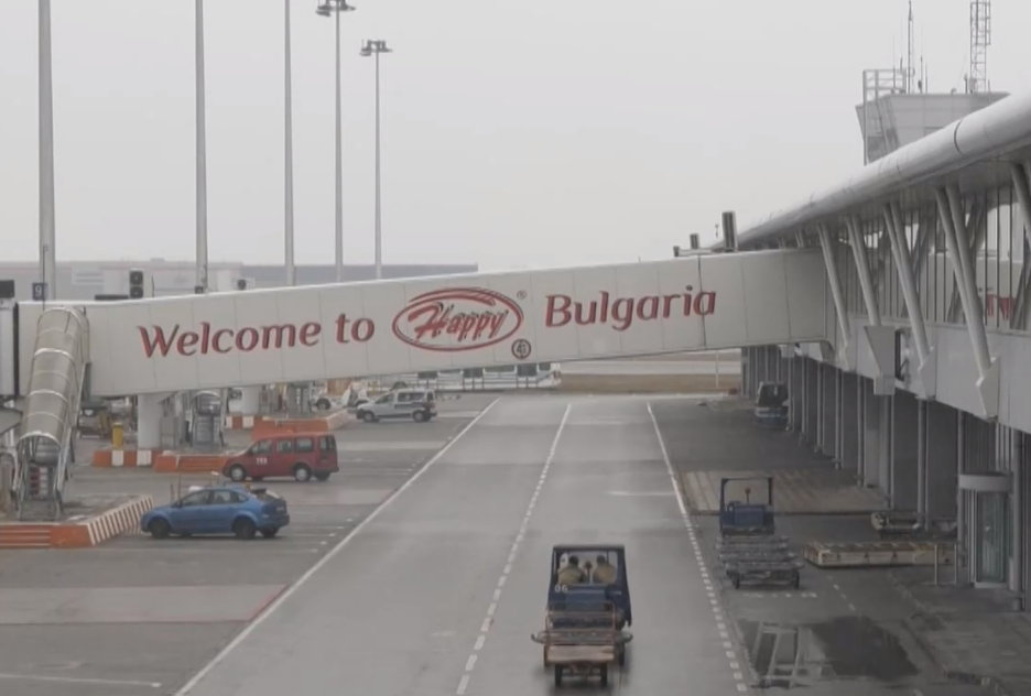 България няма да въвежда ковид мерки за пристигащите от Китай