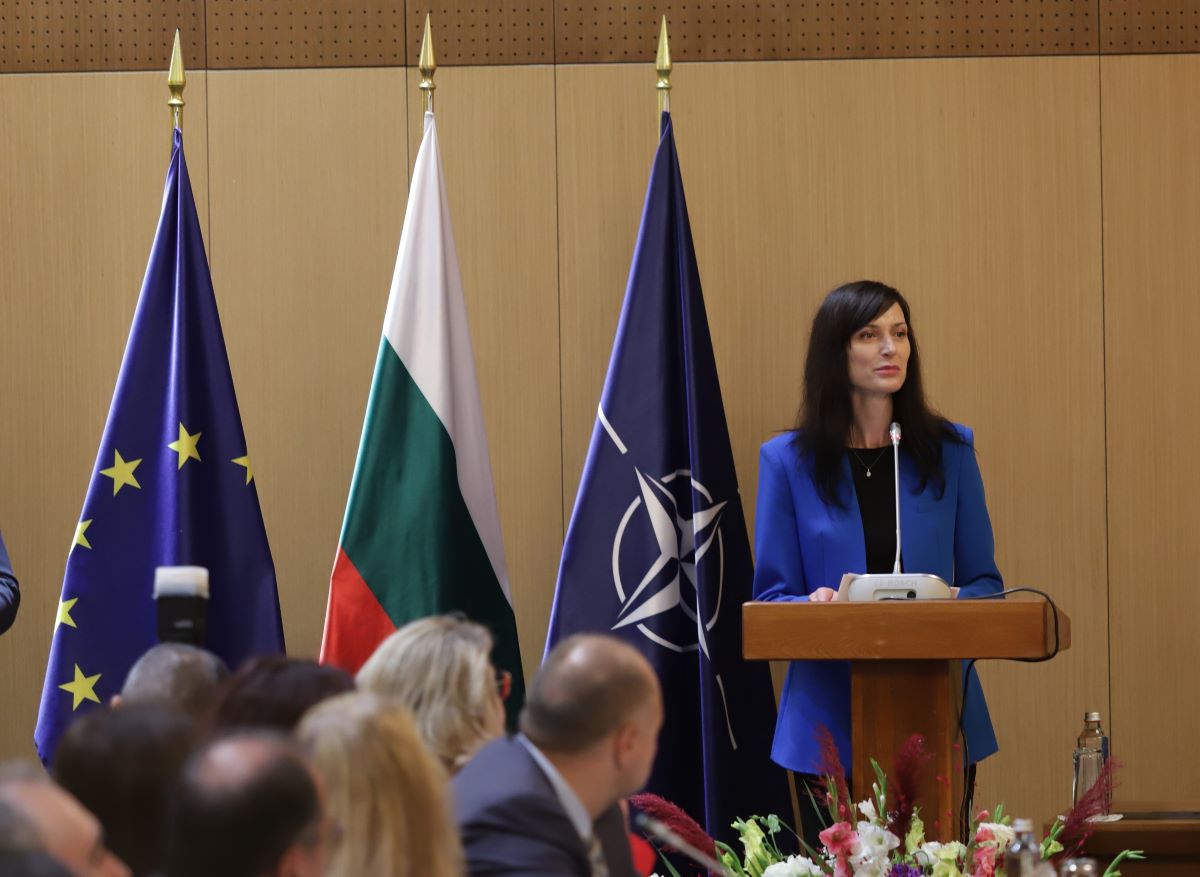 Приоритетите на България остават влизане в Шенгенското пространство  и Организацията за икономическо