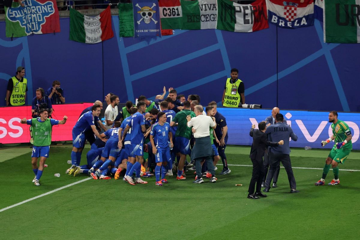 Италия се класира за осминафиналите на Евро 2024 след като