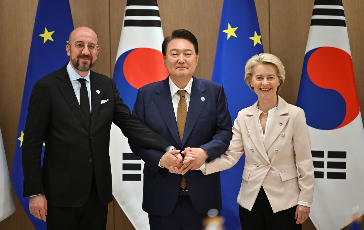 ЕС и Южна Корея обсъдиха начини за укрепване на двустранното