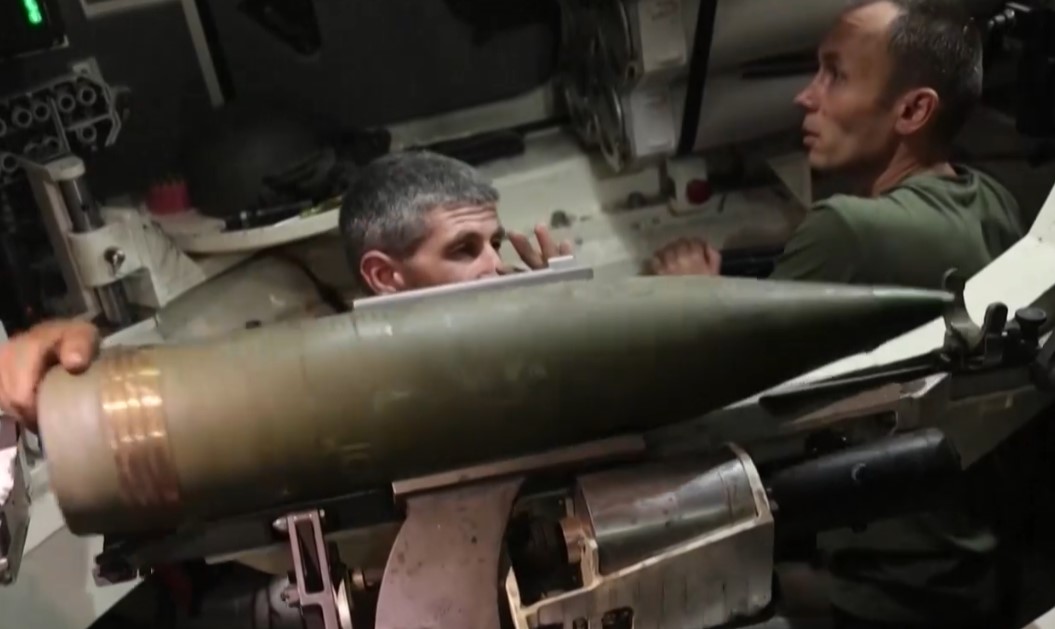 Русия и Украйна съобщиха че са отблъснали множество въздушни атаки