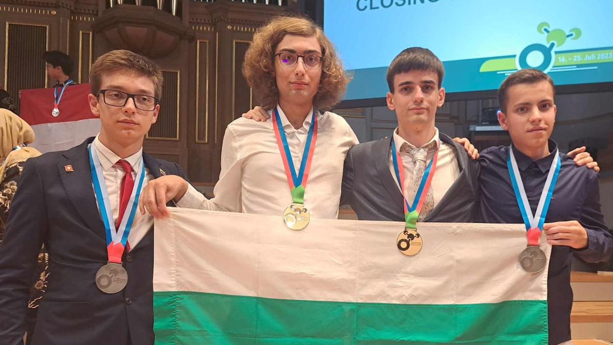 Най добрите български ученици по химия с блестящо представяне на най престижното