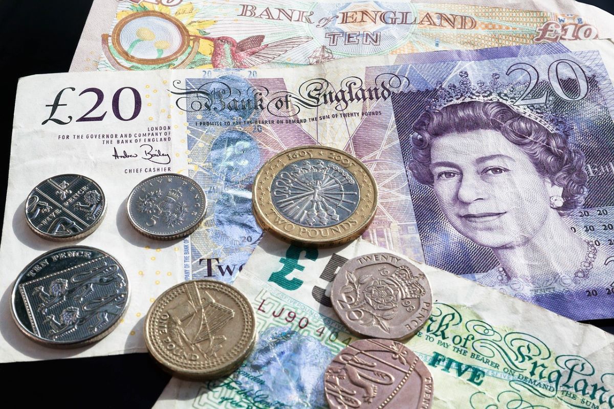 Централната банка на Англия остави без промяна водещата си лихва