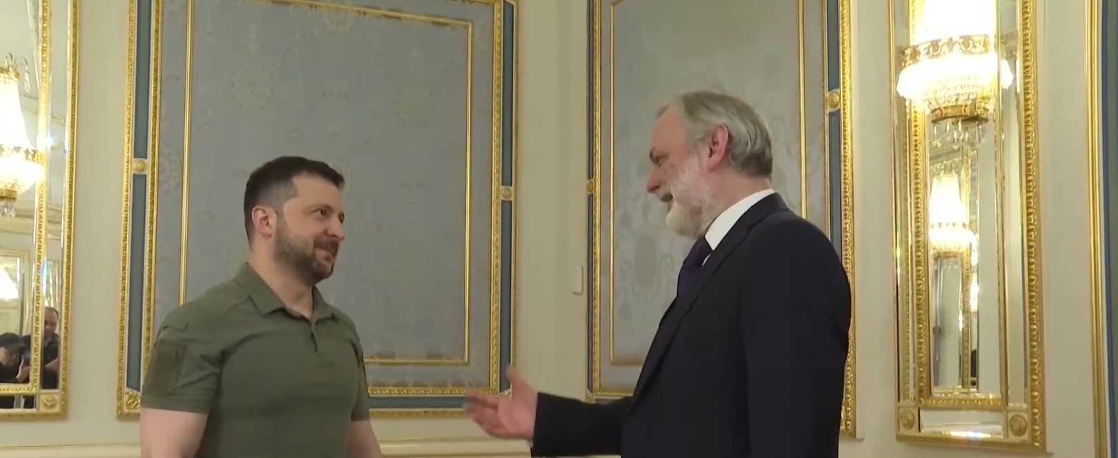 Президентът на Украйна Володимир Зеленски се срещна със съветника по