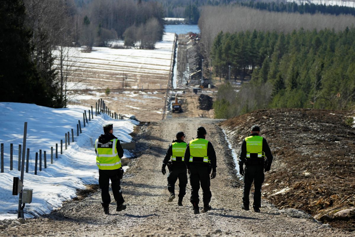 Правителството на Финландия обяви затварянето на всички гранични пунктове с