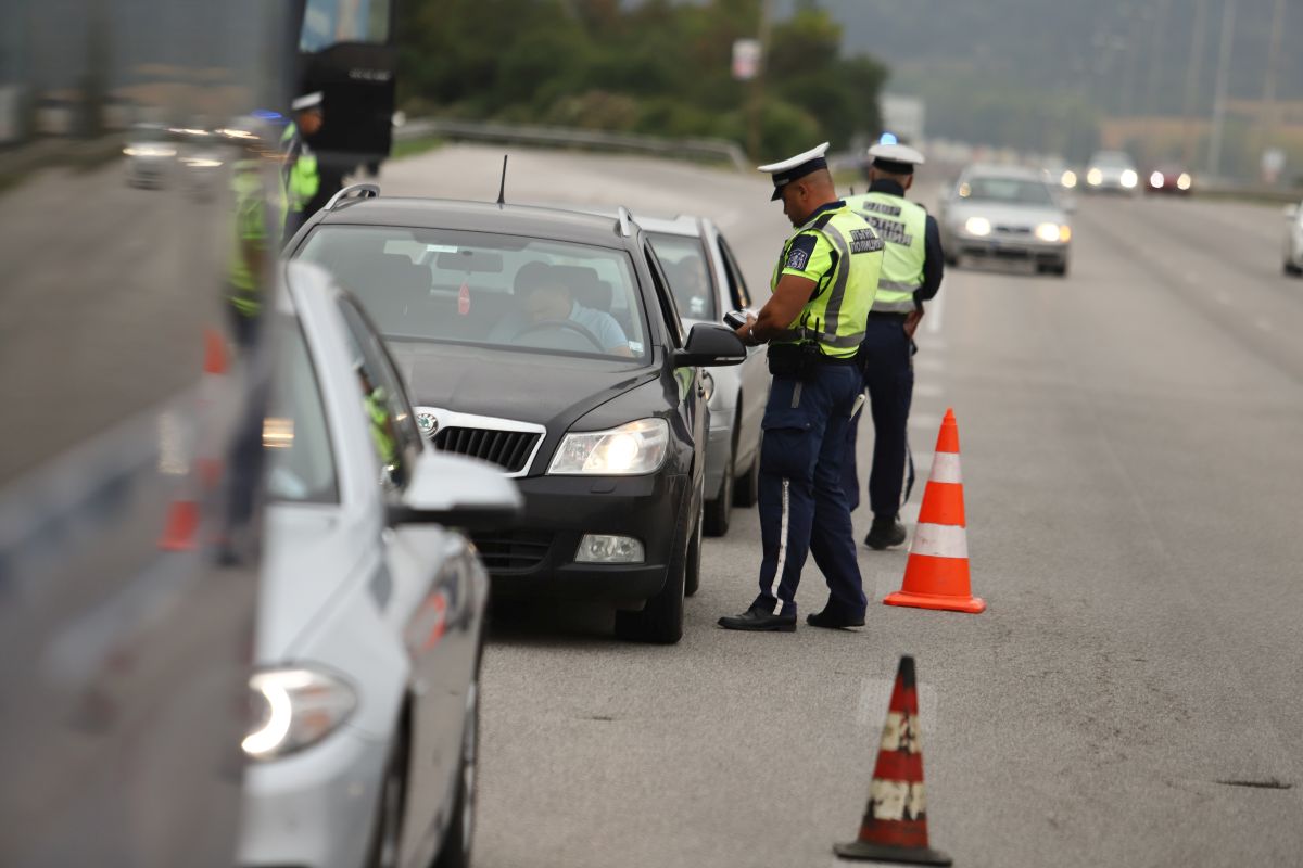 Представители на  Пътна полиция към СДВР ще покажат резултати от специализираната полицейска операция  Акцията е