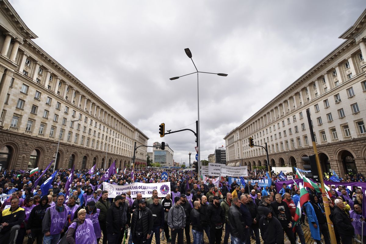 Снимка: Протестиращи енергетици и миньори блокираха центъра на София