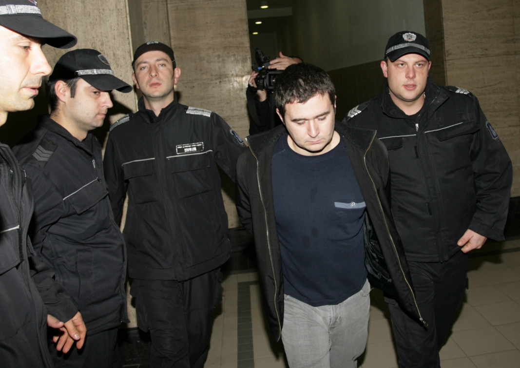 Осъденият за двойното убийство пред дискотека Соло през 2009г. Илиян Тодоров беше екстрадиран с полет от