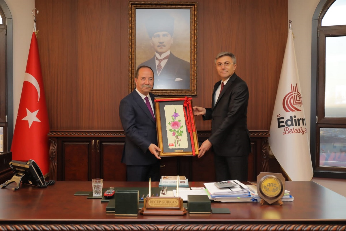 Председателят на ДПС Мустафа Карадайъ е на визита в Турция В