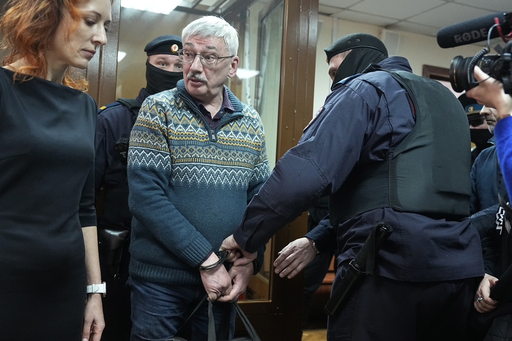 Московски съд осъди съпредседателя на групата за човешки права Мемориал