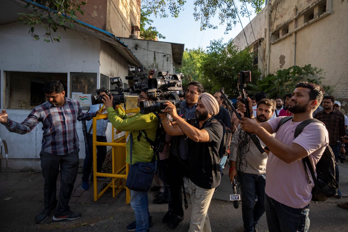 Индийската полиция нахлу в офиса на новинарски уебсайт който е