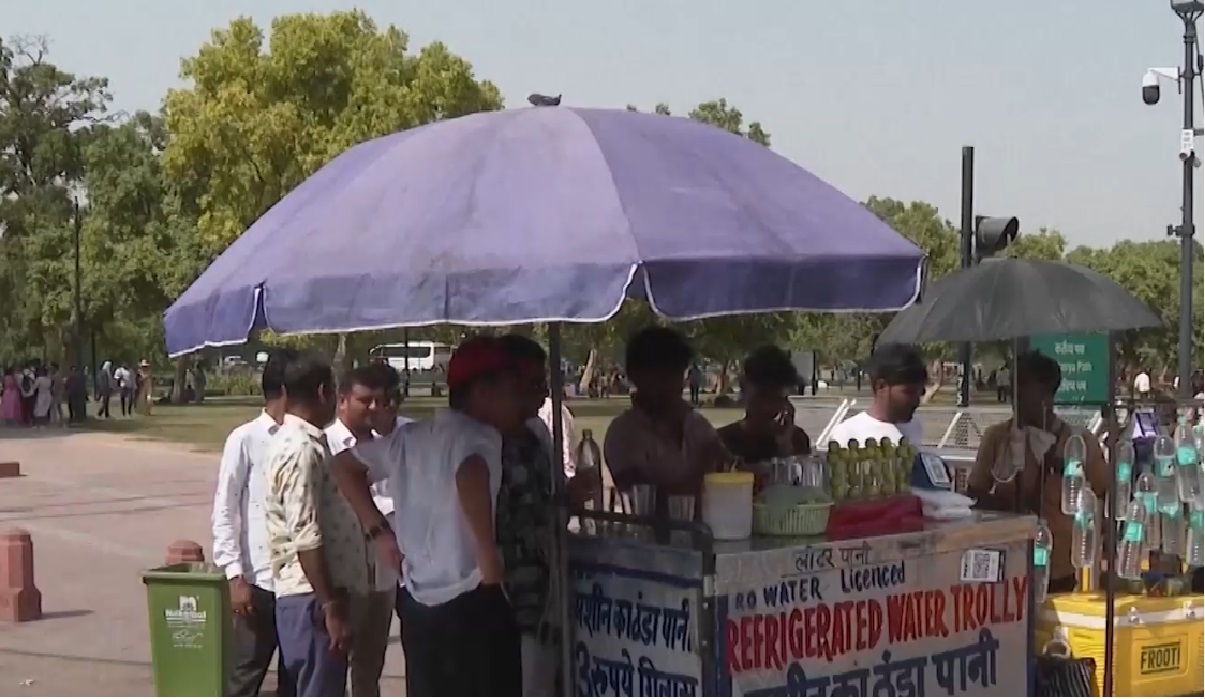 В индийската столица Ню Делхи цари поредната топлинна тревога В