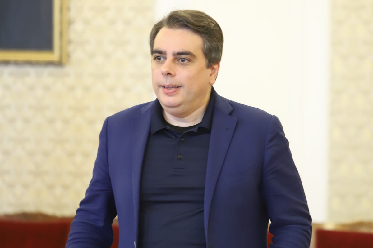 Министърът на финансите Асен Василев ще представи  бюджета за 2023 година