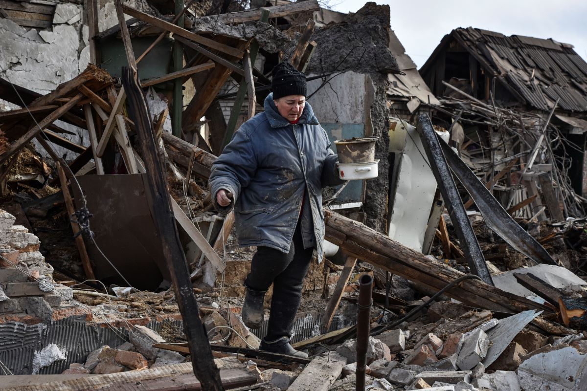 Снимка: Войната в Украйна: Най-малко 6 души са били ранени при атака в Харков