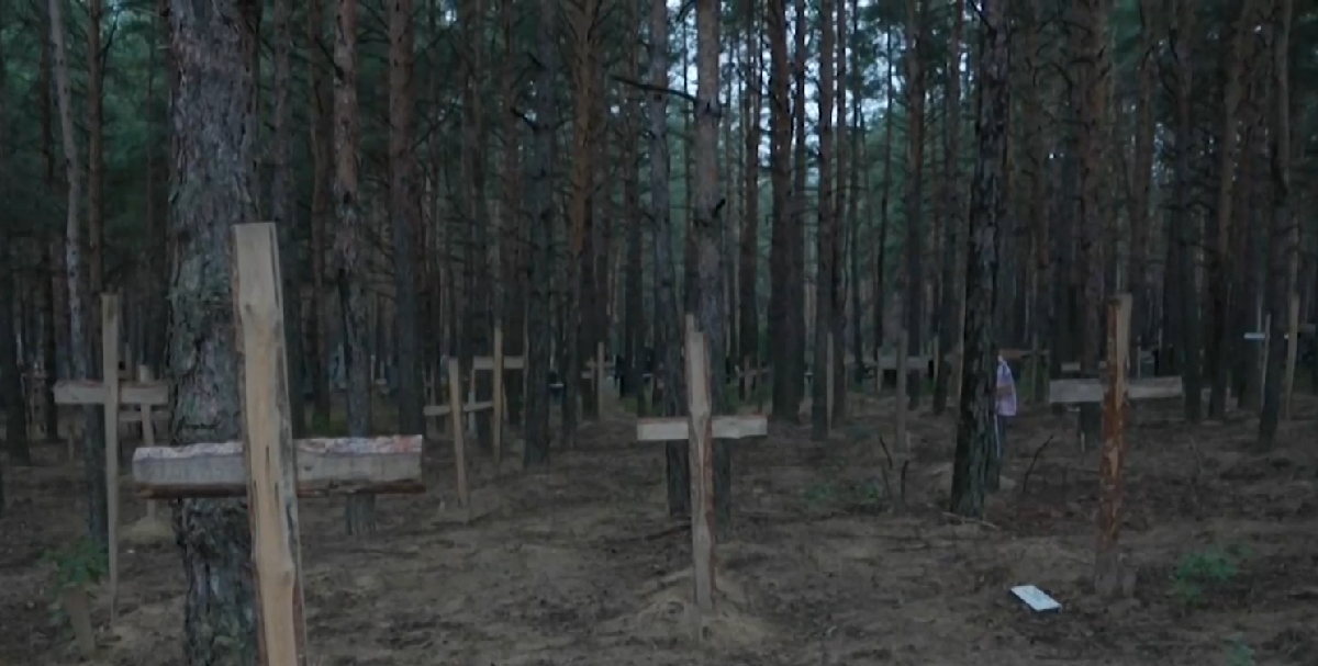Масов гроб е открит в град Изюм който украинските сили