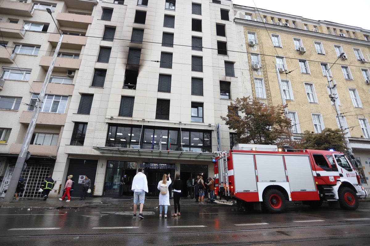 Жена загина при голям пожар в столичен хотел Инцидентът стана
