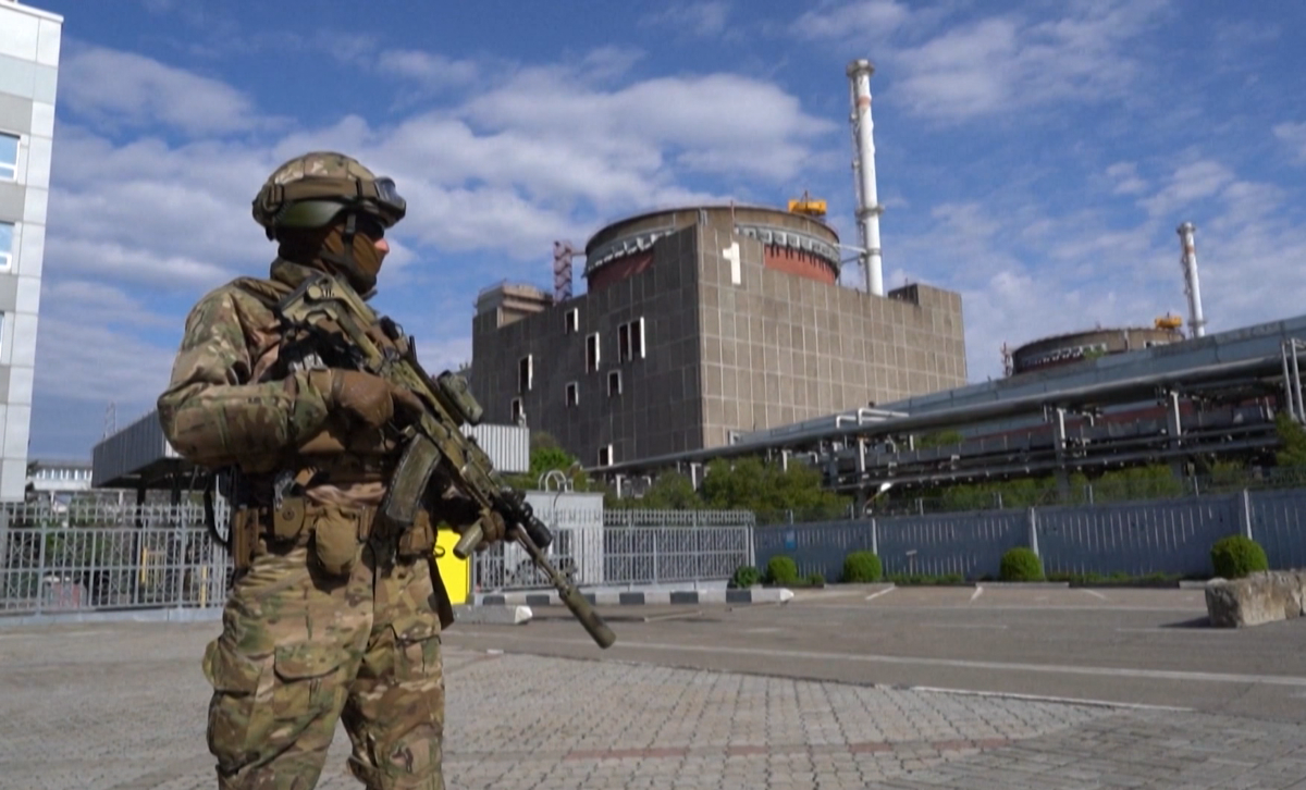 Ситуацията около спрялата атомна електроцентрала Запорожие отново е тревожна Около