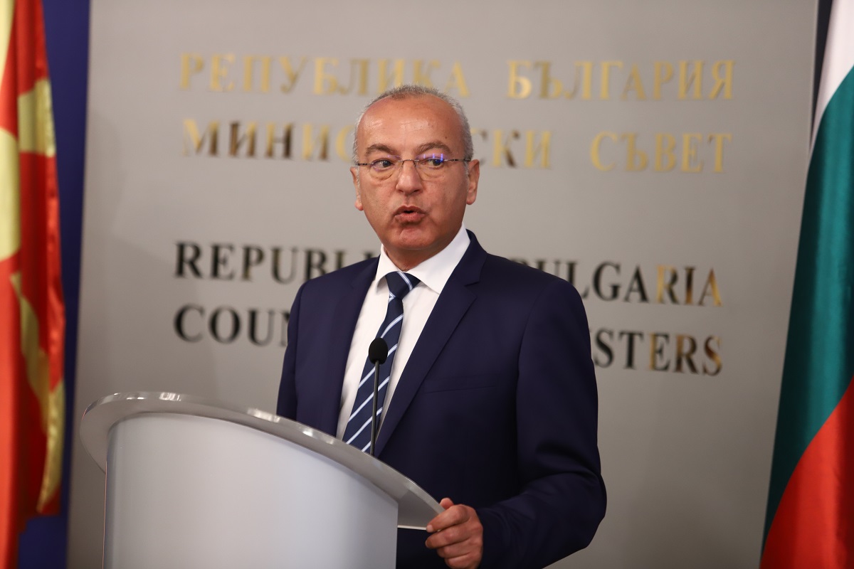 Служебният премиер Гълъб Донев свиква съвещание по повод опита за покушение над главния прокурор Иван