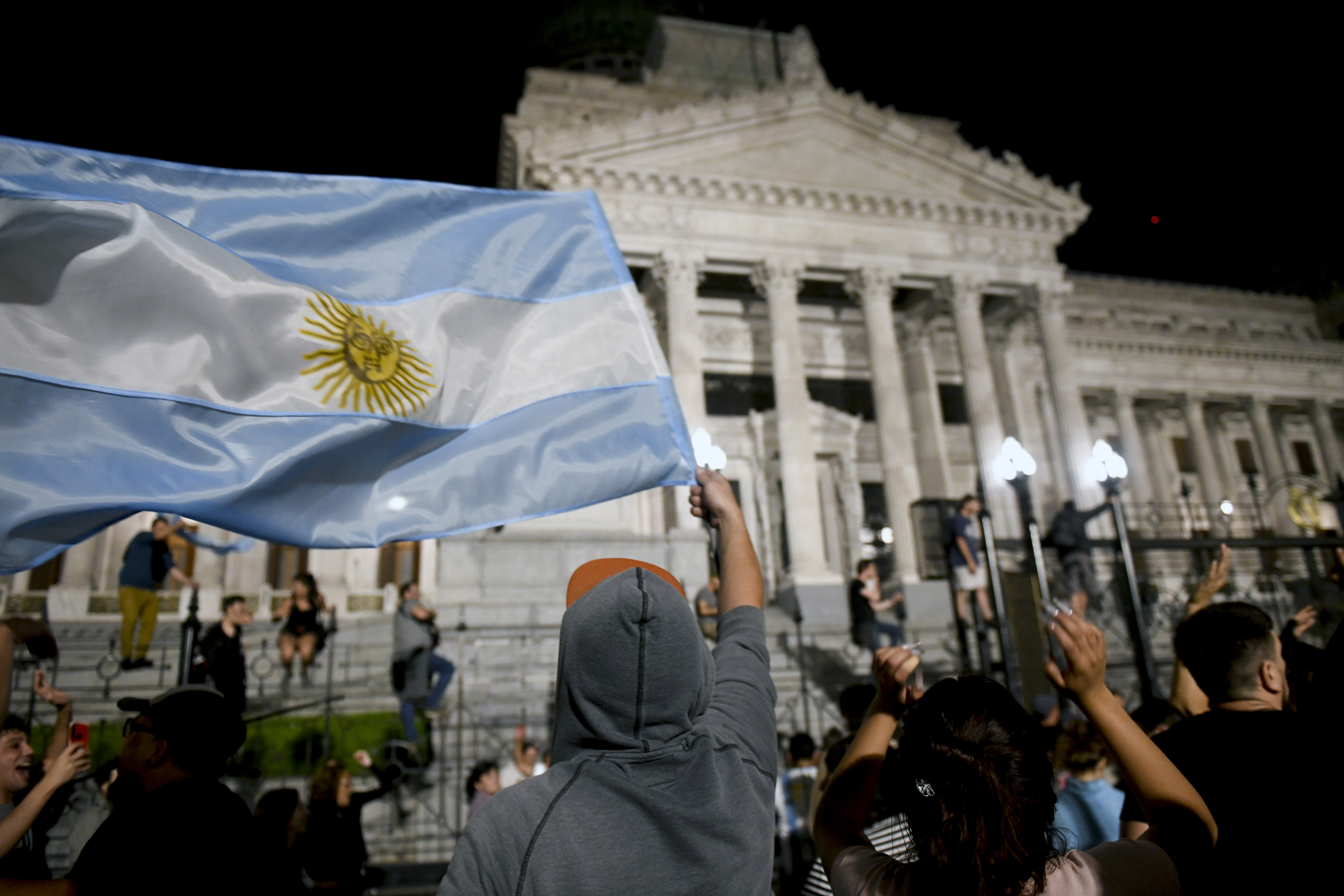 Шоковата терапия за икономиката която обеща новият президент на Аржентина