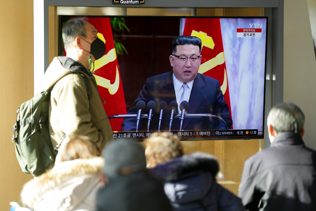 Севернокорейският лидер Ким Чен Ун е разпоредил разработката на още балистични ракети и