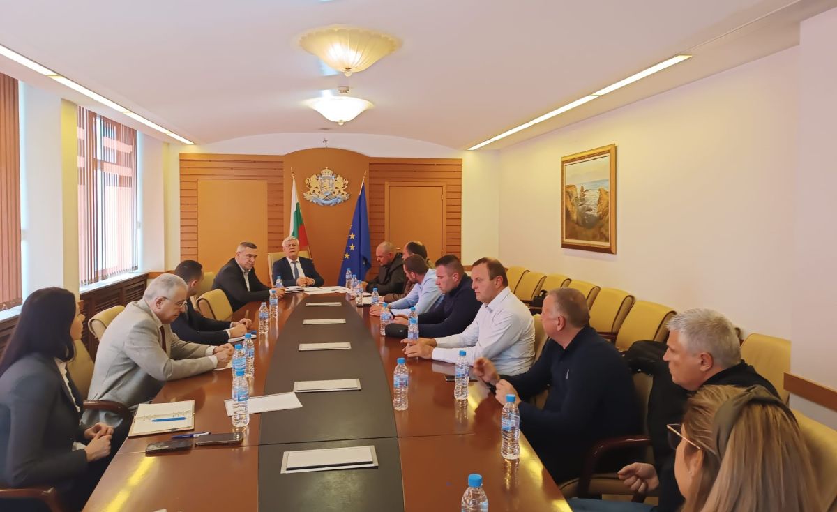 Поредна среща на земеделския министър Кирил Вътев с браншови организации.