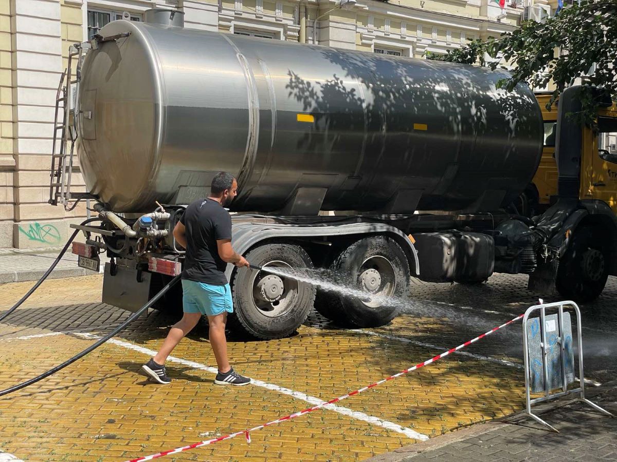 Започва поетпано миене на улици в столичния район Триадица Възможно
