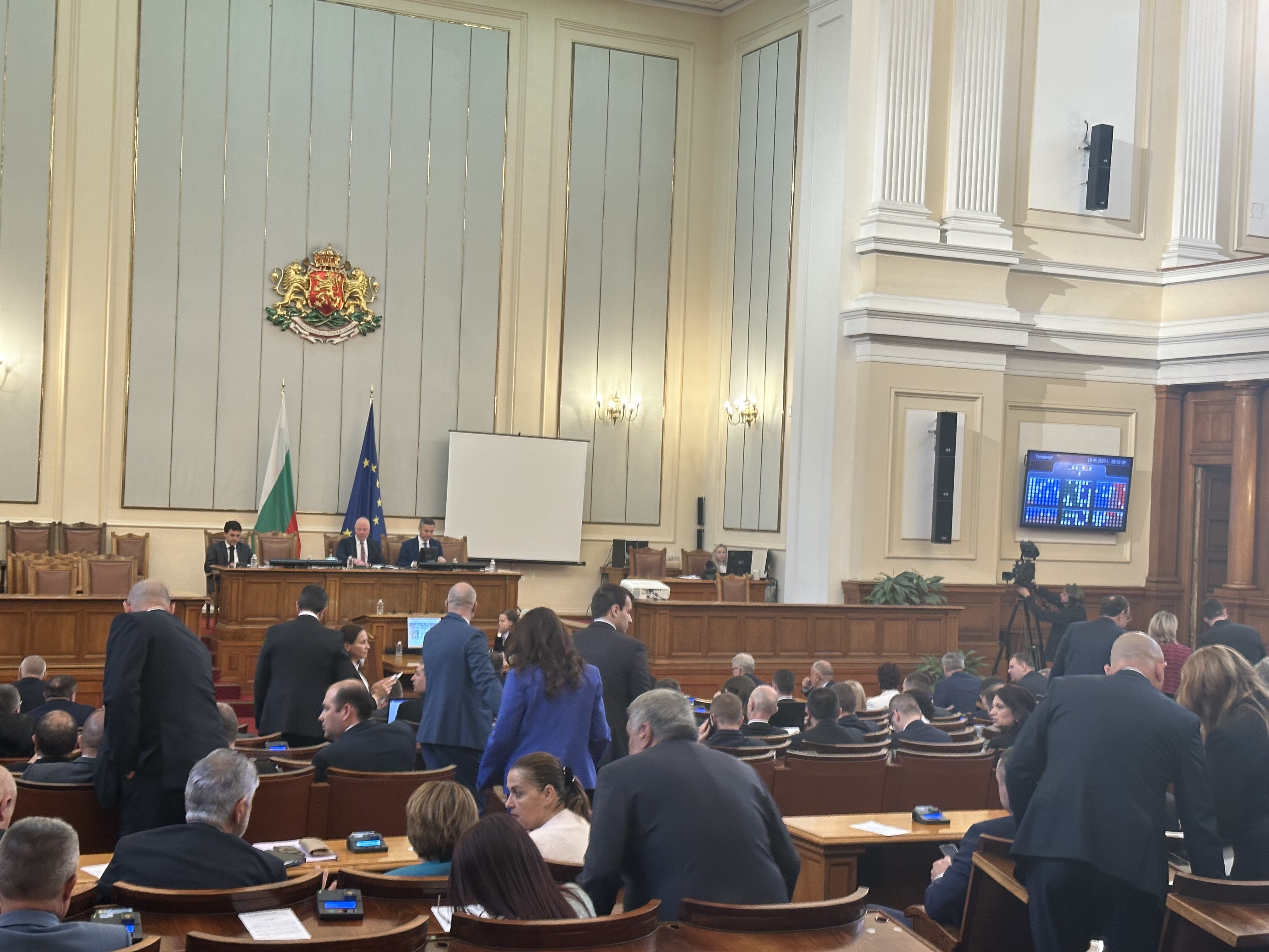 Със 163 гласа за депутатите приеха предложението на ГЕРБ СДС за