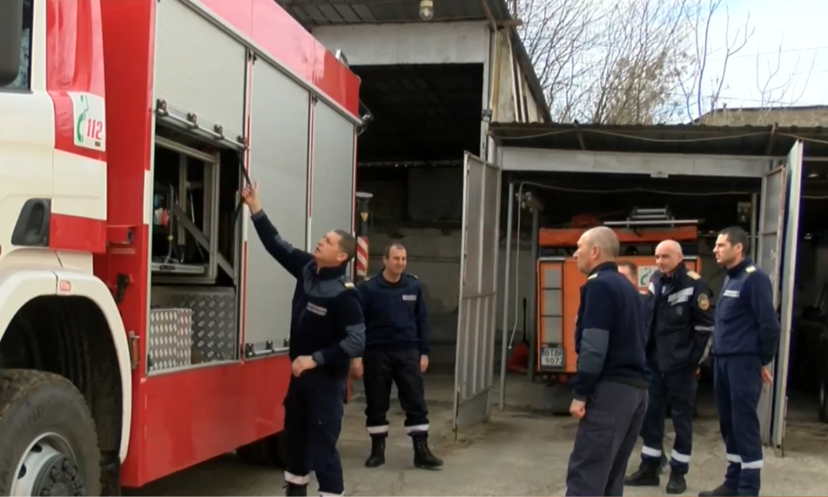 Пожарникари от Велико Търново се завърнаха от успешна спасителна операция