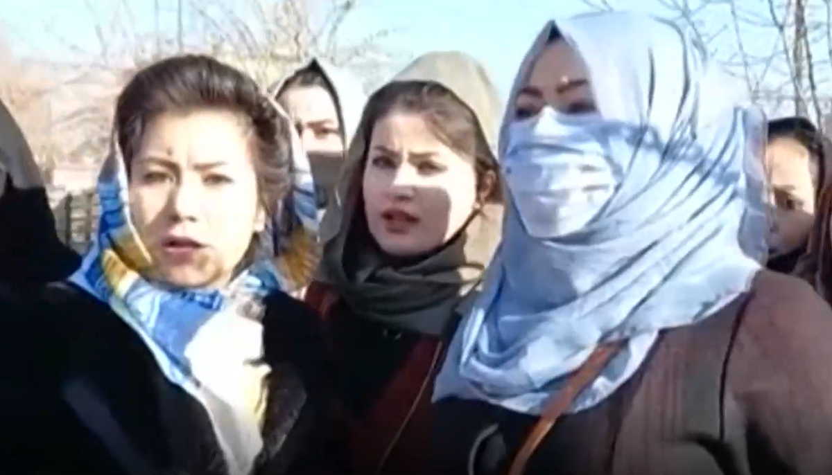 Жените в Афганистан вече нямат право да посещават университетите в