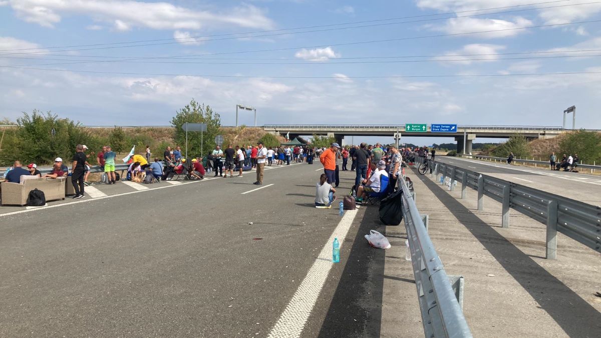 Четвърти ден на протести енергетици и миньори блокираха основни пътища в Старозагорско