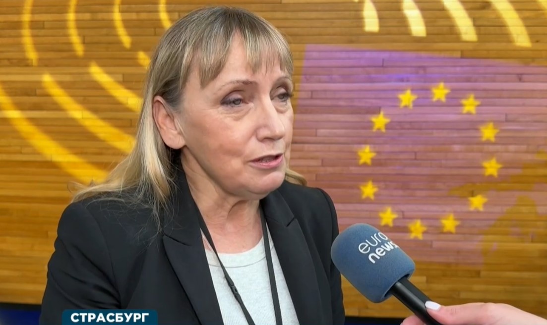 Снимка: Елена Йончева пред Euronews България: Имах предложения от още две политически сили