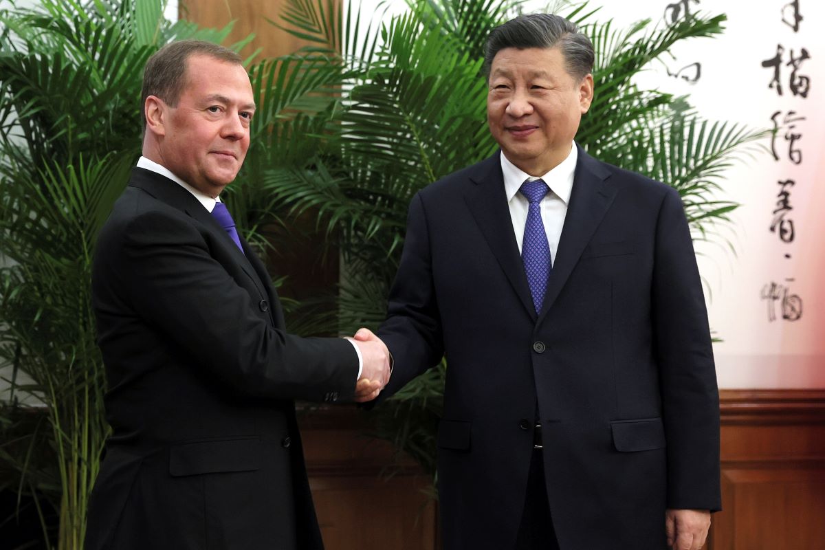 China Russia Medvedec Xi Jinping AP