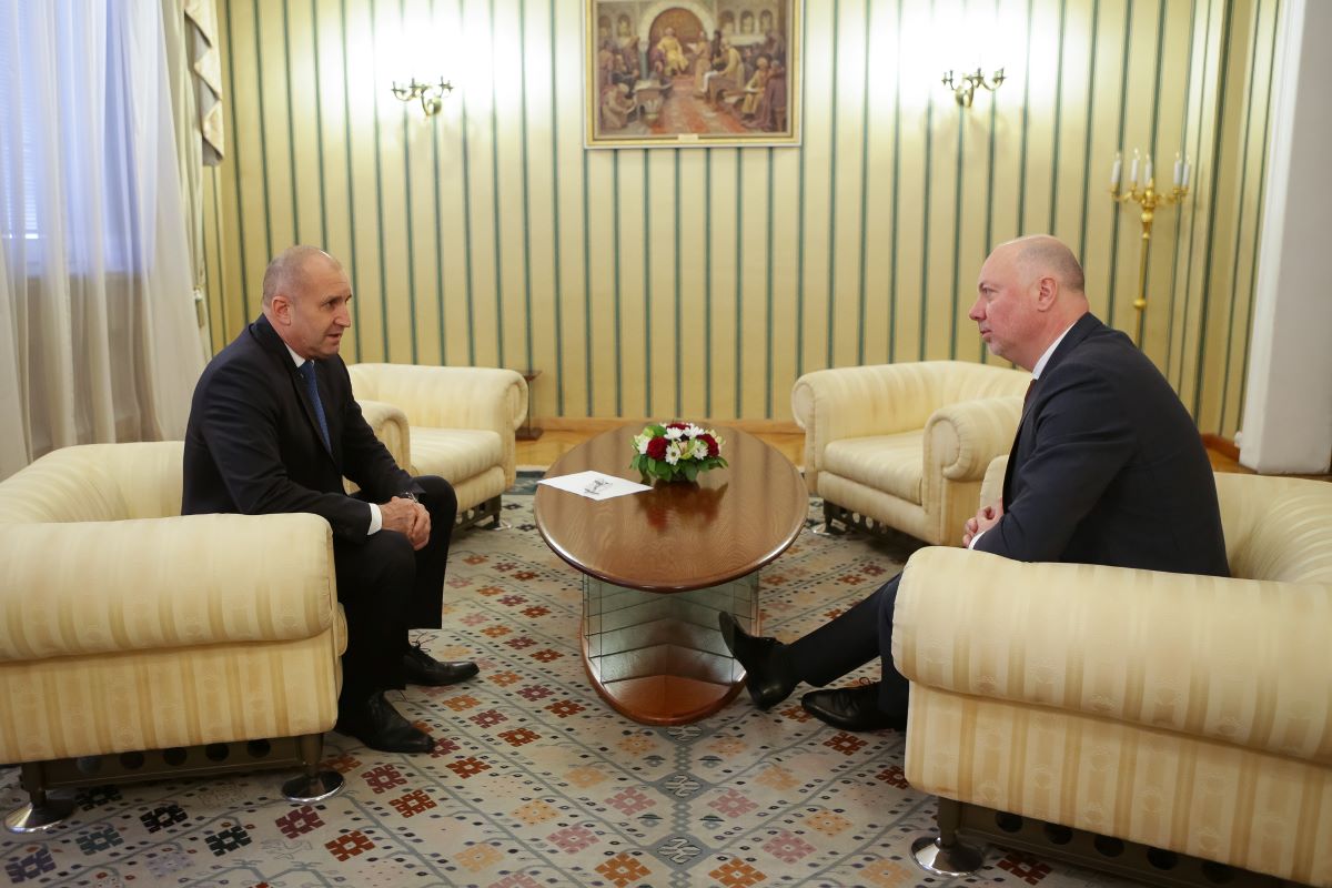 Президентът Румен Радев проведе среща с председателя на 49 ото