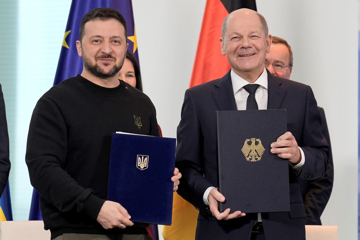 Германският канцлер Олаф Шолц и украинският президент Володимир Зеленски подписаха
