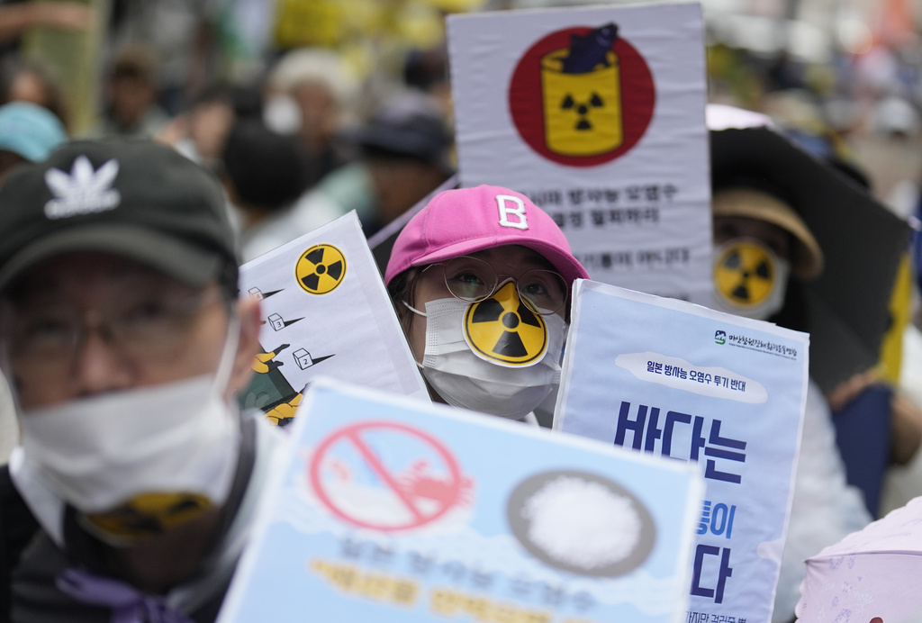 Стотици граждани на Южна Корея разтревожени от предстоящото изпускане на