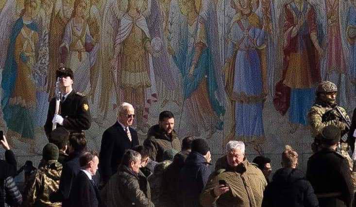 Президентът на САЩ Джо Байдън пристигна изненадващо в Киев. Информацията за
