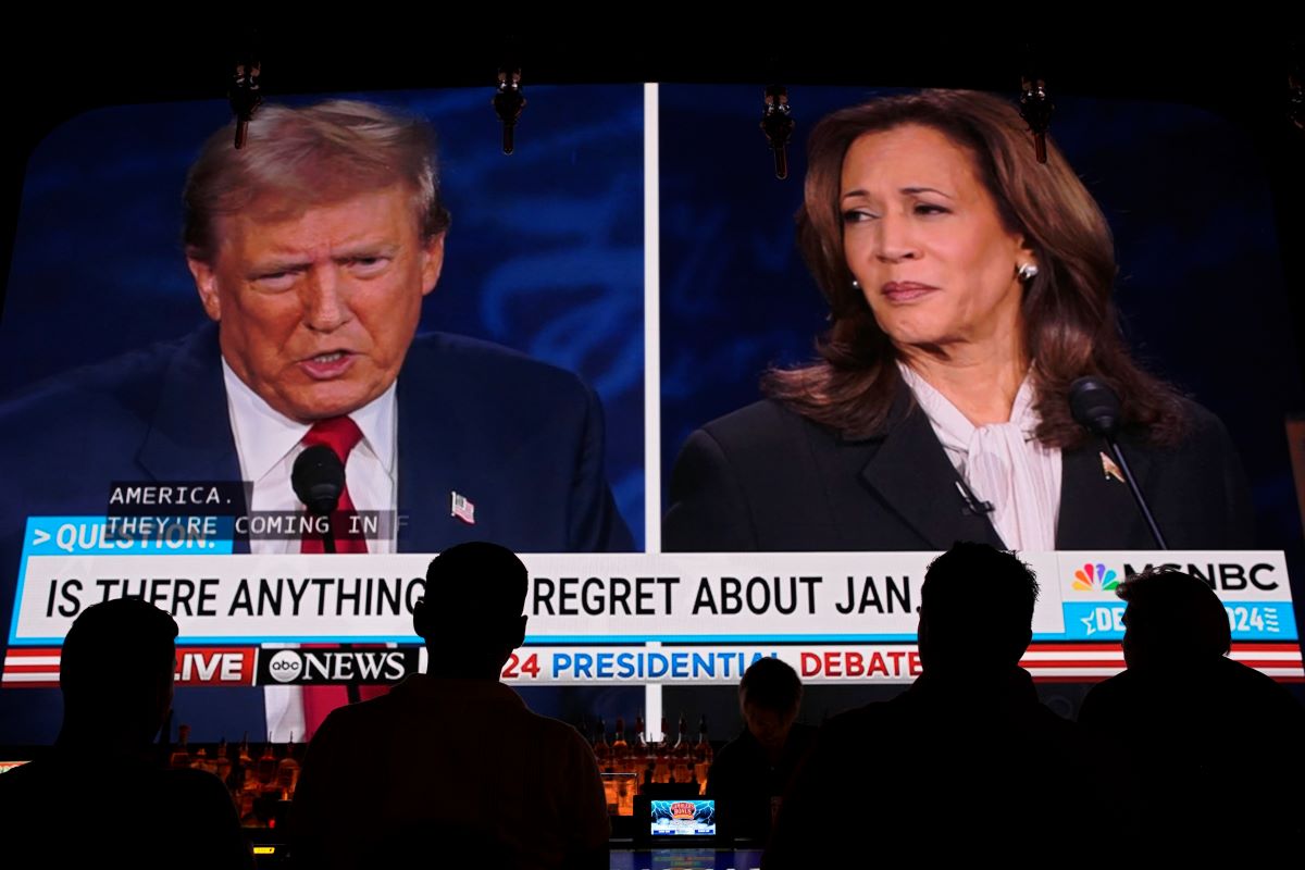 Trump And Harris AP